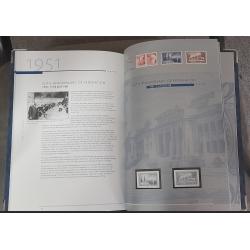 (BB15271A) AUSTRALIA · 2001: "A Selection of the Engraved Stamps of the Commonwealth of Australia - Federation" with 28 posthumous die proofs in pale blue on light card in original album with slipcase ·  "as new" condition