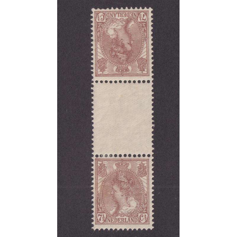 (HK1011) NETHERLANDS · 1924: mint 7½c brown Wilhelmina tête-bêche gutter pair Scott #66a · excellent condition front/back · c.v. US$80 (2 images)