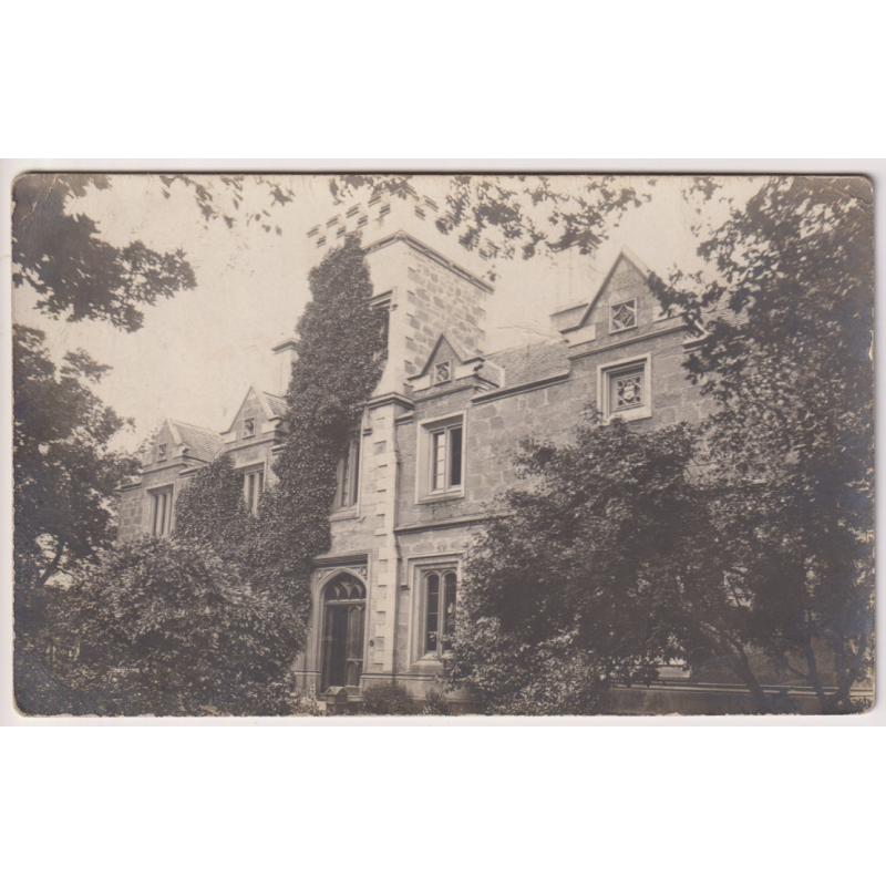 (QQ1904) TASMANIA ·  c.1910: used real photo card with a view of the HUTCHINS SCHOOL, MACQUARIE STREET HOBART in excellent condition