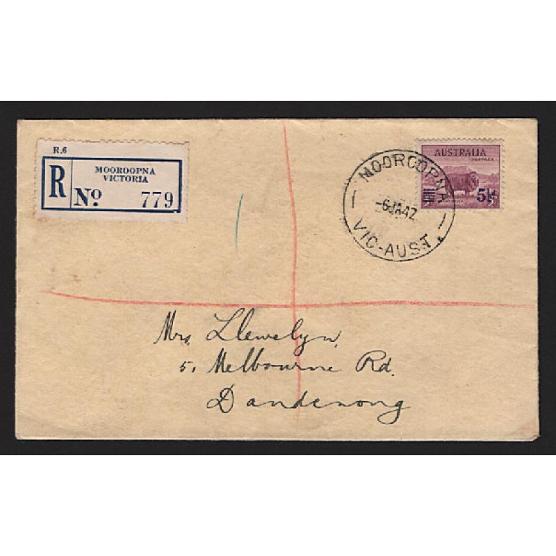 (ST1577) AUSTRALIA · 1942: registered cover mailed at MOOROOPNA with single 5½d surcharged 5d Merino franking · excellent condition