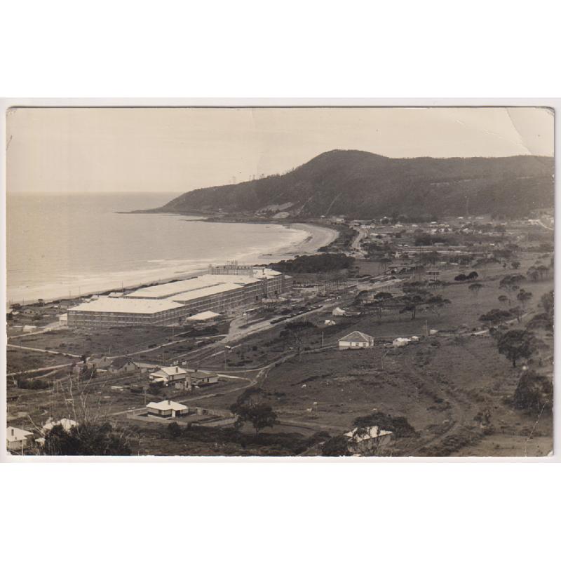 (WS1155) TASMANIA  ·  1930s: unused real photo card with a view of the PAPER MILLS at BURNIE under construction · some minor peripheral wear o/wise in excellent condition · uncommon view from this angle