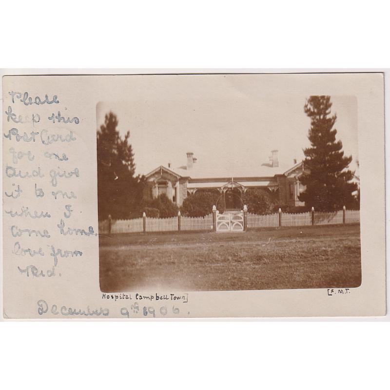 (WW1620) TASMANIA  · 1906: real photo card w/view of the CAMPBELL TOWN HOSPITAL · postally used with 1d Pictiorial franking · fine condition